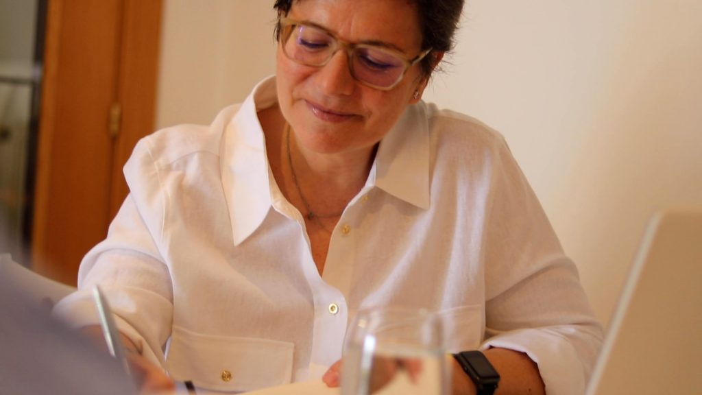 Pilar Farelo, coach, comunicadora y experta en Inteligencia Emocional. Coaching empresarial y ejecutivo, acompañamiento personal y formación.